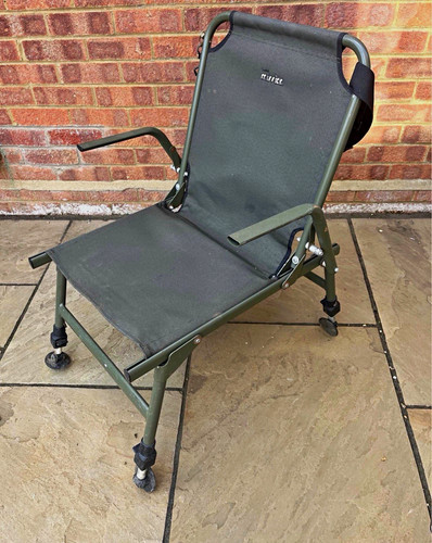 Daiwa folding fishing chair - fishing,